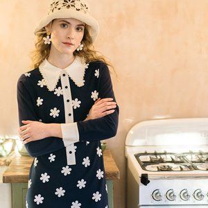 Ms. Patina  London Meadow Daisy Dress, Size UK 16 (XXL) NWT